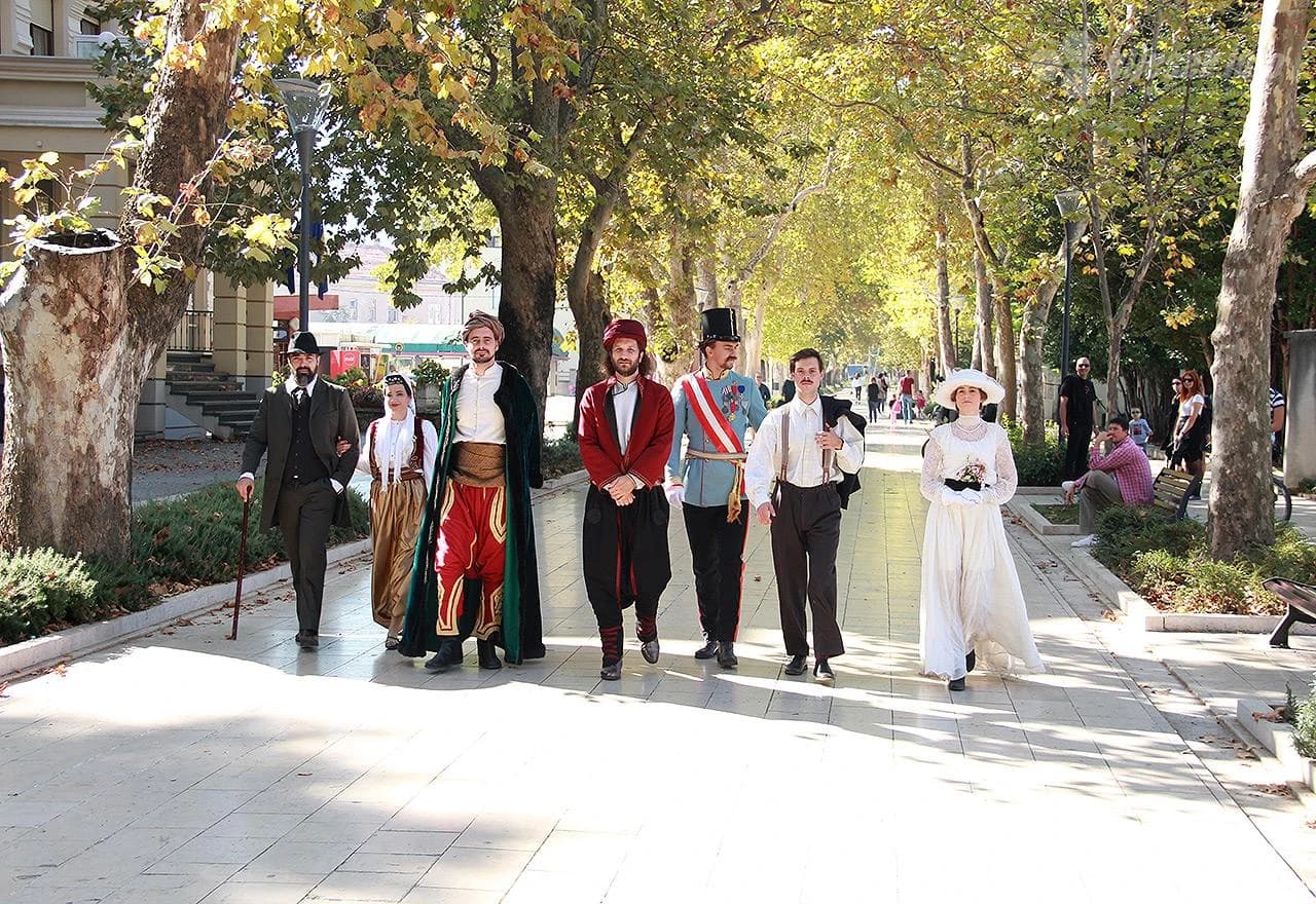 Povijesni likovi šetali Mostarom