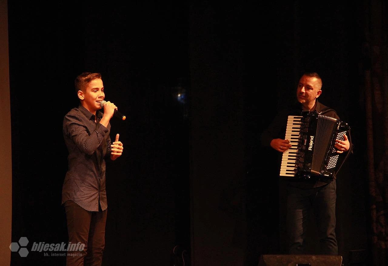 Detalj finalne večeri festivala