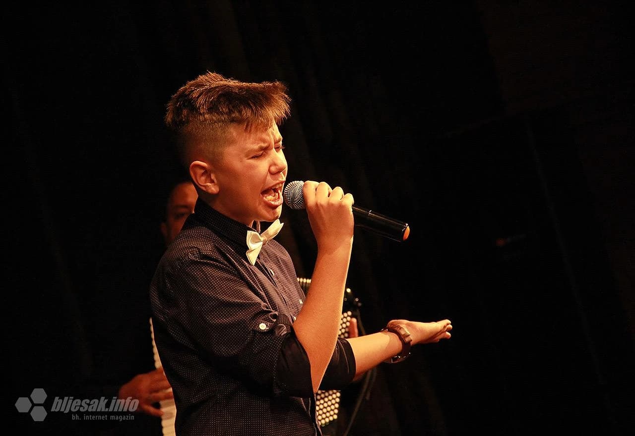 Detalj finalne večeri festivala