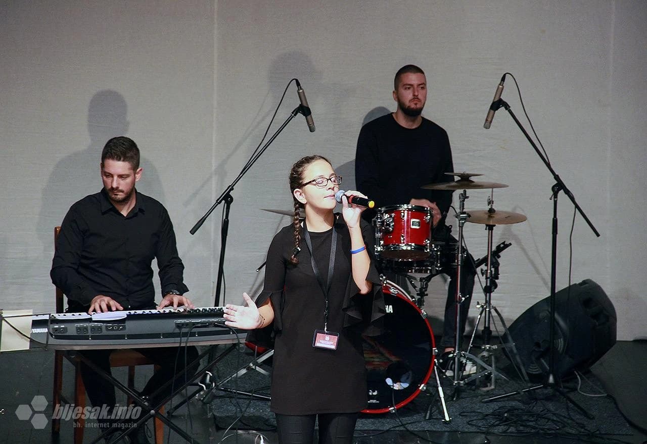 Detalj finalne večeri festivala