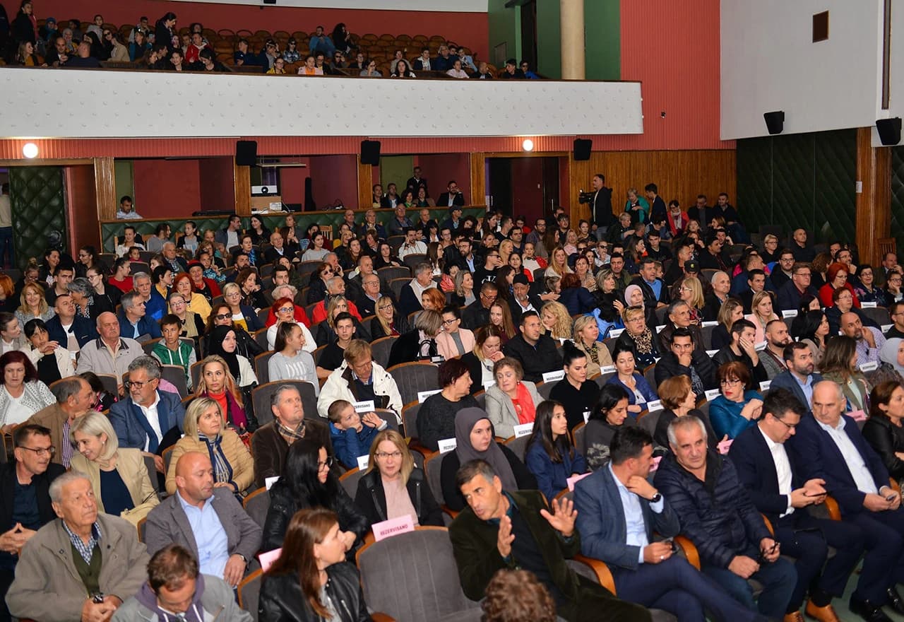 Detalj sa svečanosti otvorenja 3D kina