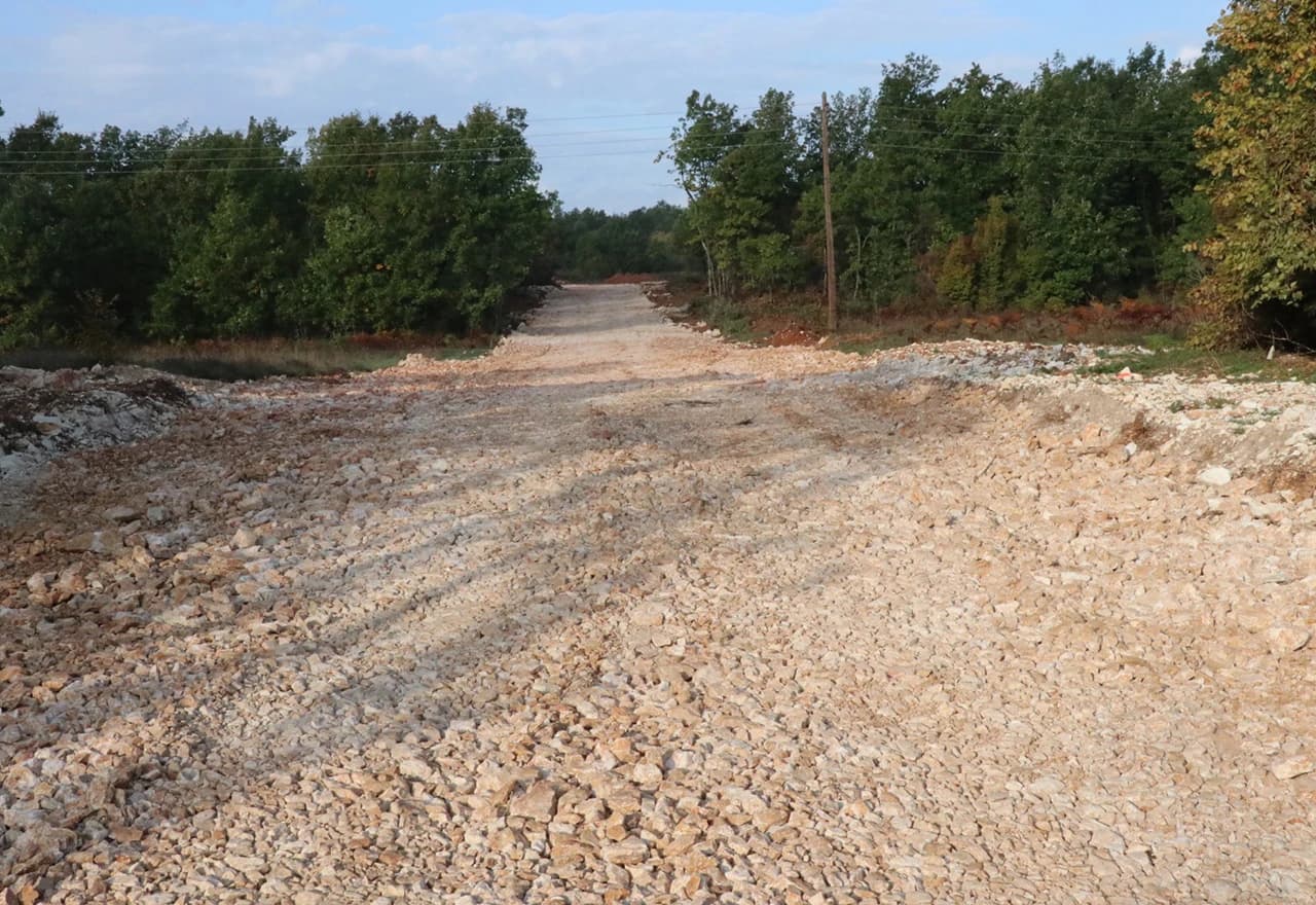 Radovi na izgradnji komunalne infrastrukture