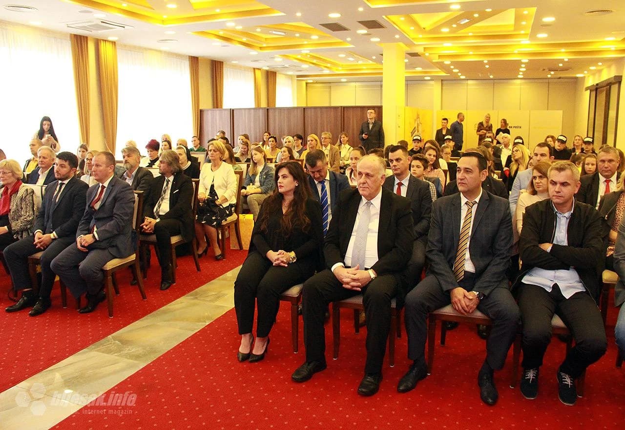 Dodijeljene nagrade učenicima koji su napisali najljepša pisma u BiH