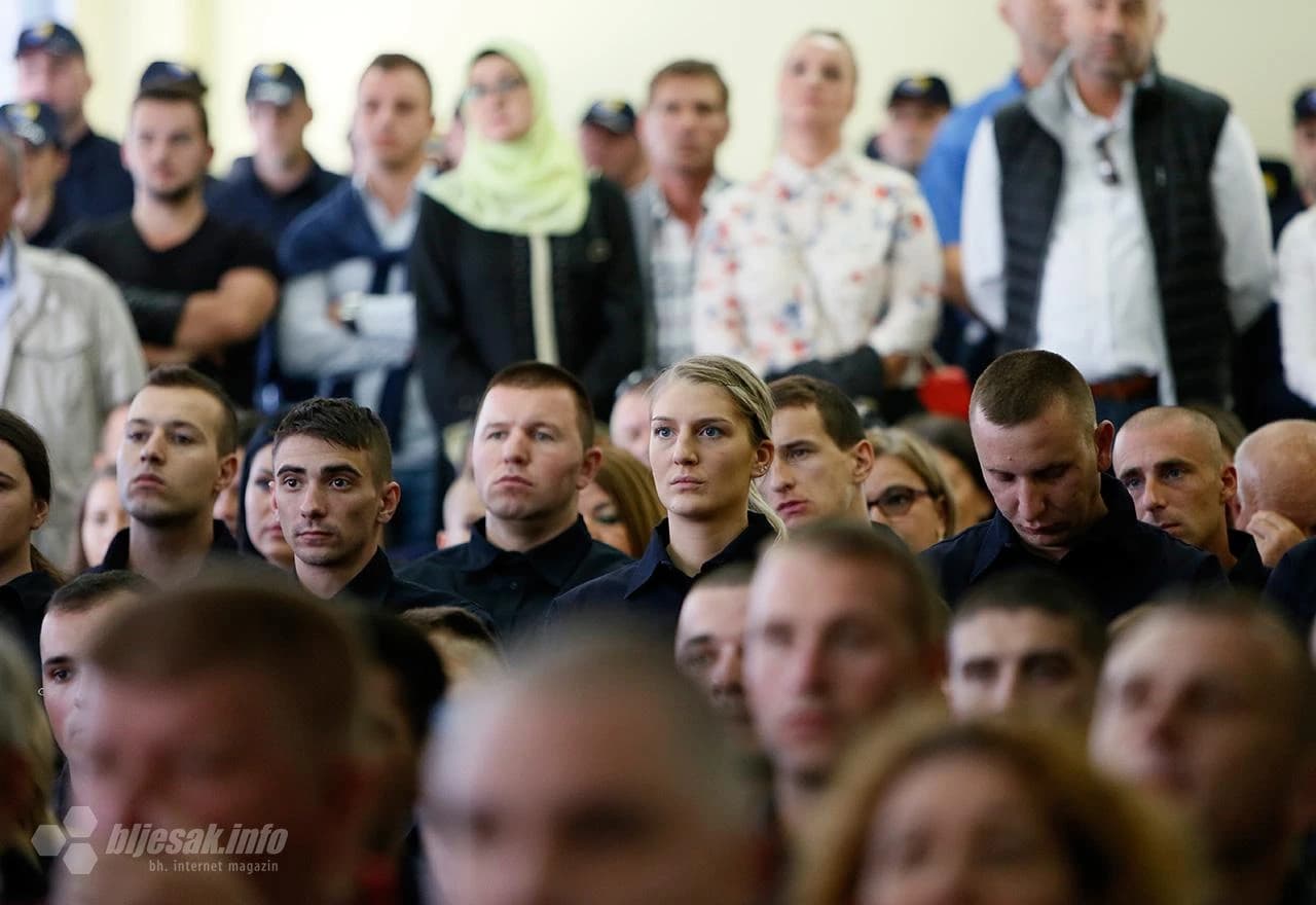 U čin 'policajac' promovirano 50 kadeta Direkcije za koordinaciju policijskih tijela. 