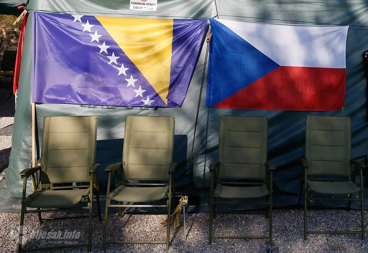 U velikoj akciji deminiranja Mostarskog jezera izvađene su velike količine neeksplodiranih ubojitih sredstava i streljiva.