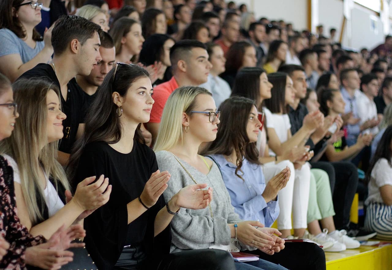 Brucoški sat na Univerzitetu Džemal Bijedić