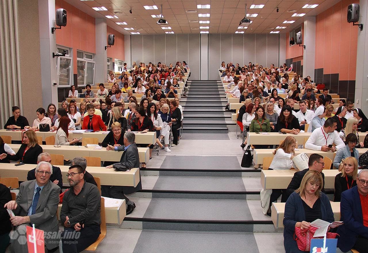 Detalj s otvaranja simpozija