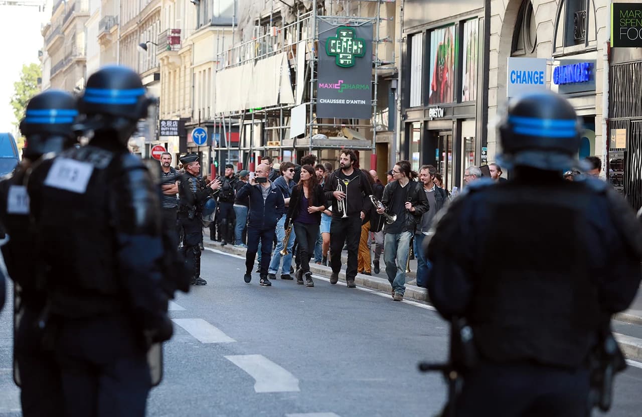 Uhićene desetine osoba na prosvjedima u Parizu
