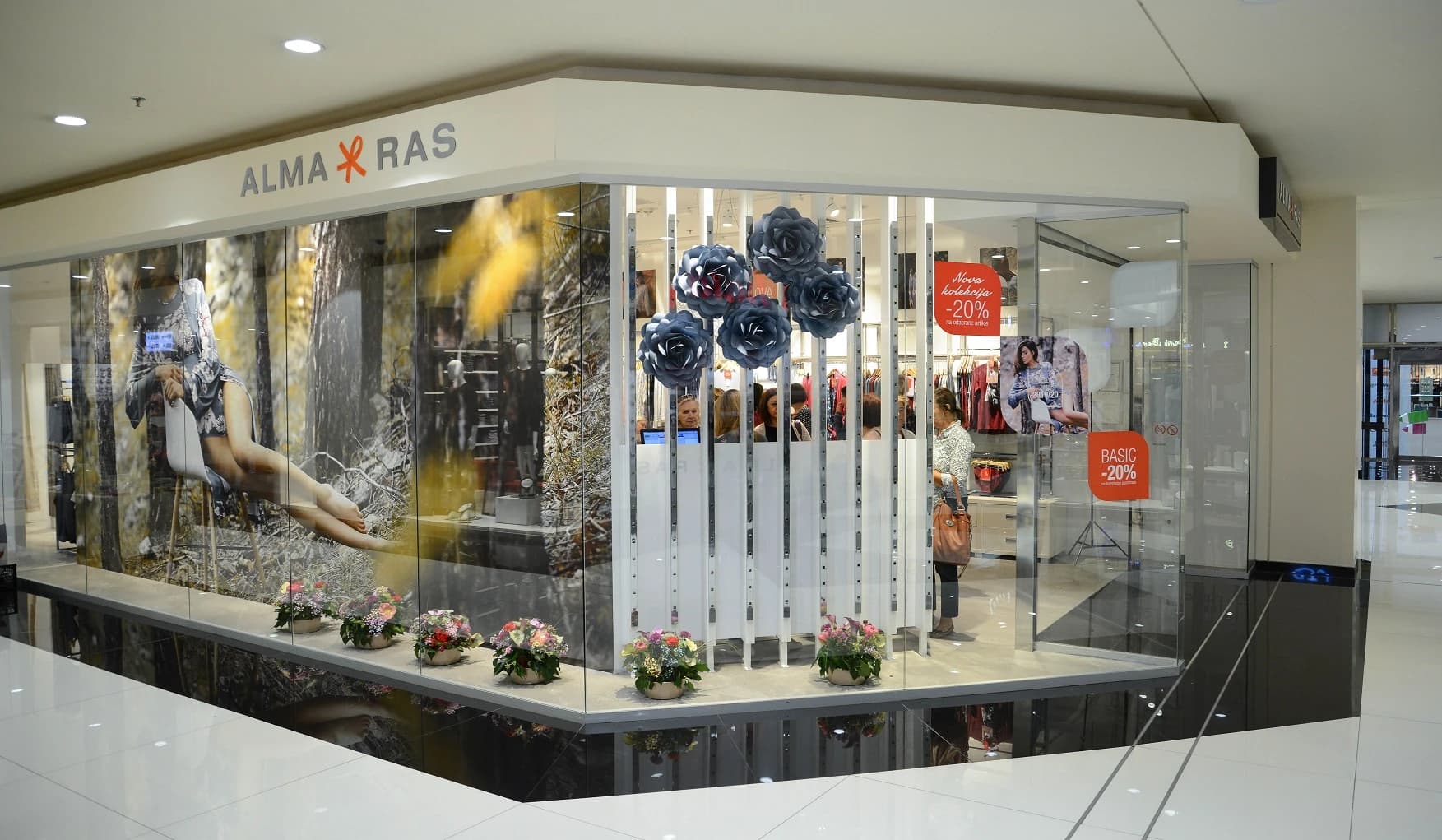 Zavirite u moderno opremljen Alma Ras butik