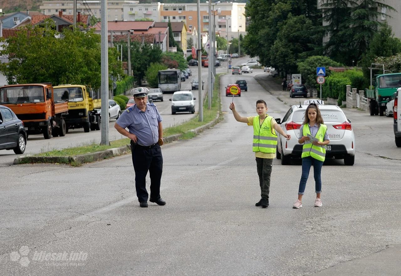 Oprez vozači: Školska patrola zaustavlja 