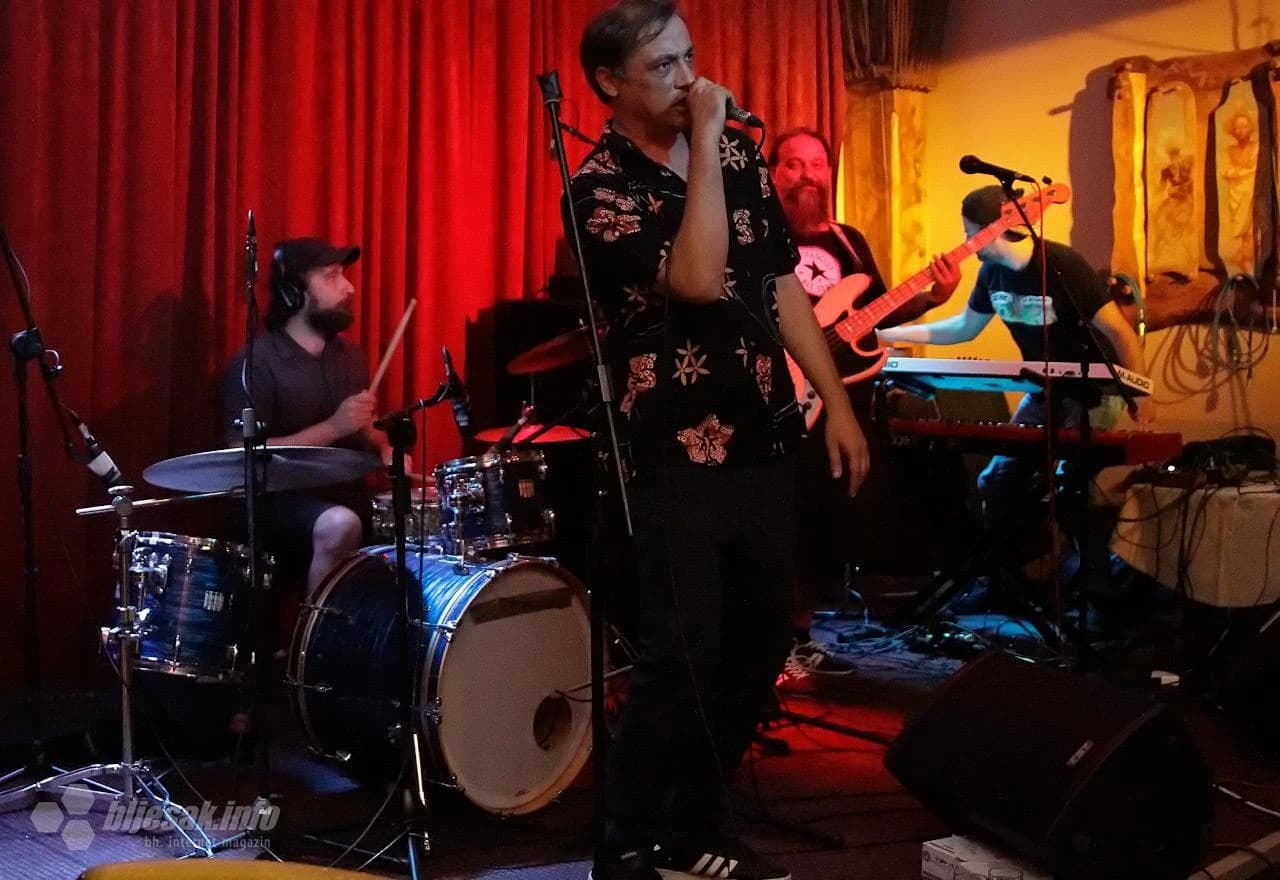 Koncert Zostera na festivalu permakulture u MC Pavarotti