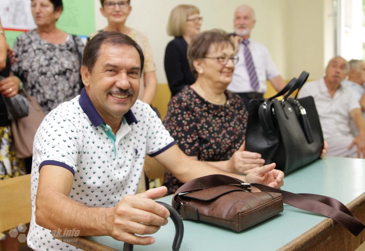 Mostar: U školskim klupama nakon 50 godna