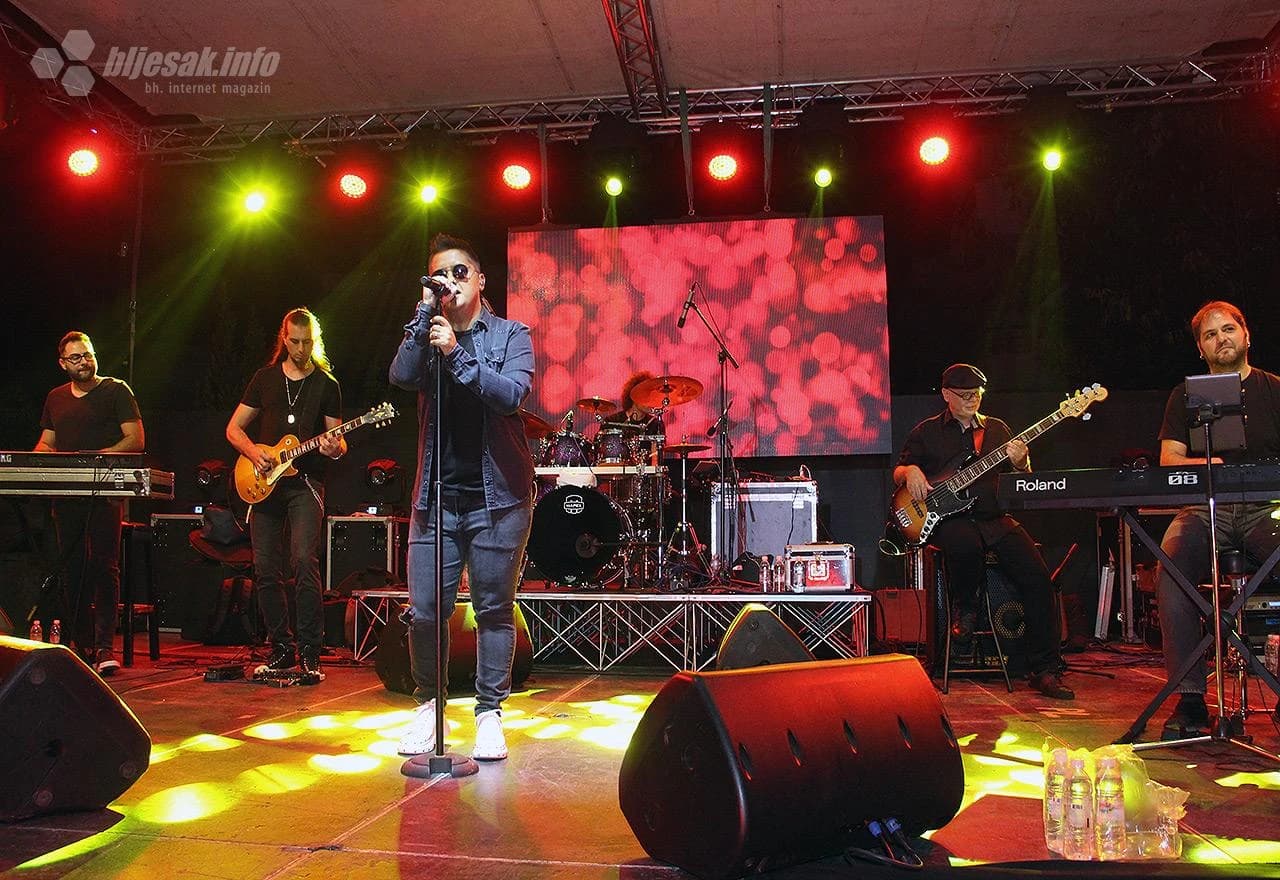 Detalj s koncerta Marije Šerifović u Mostaru