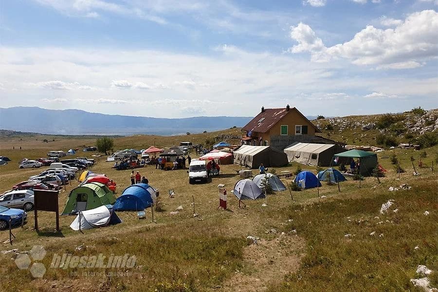 Stotine sudionika na Danima planinara na Cincaru