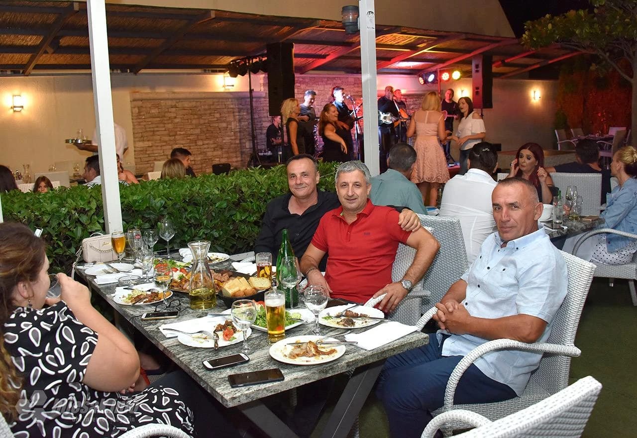 Odličan nastup Gazda i još bolja hrana recept za super zabavu u Karting Klubu