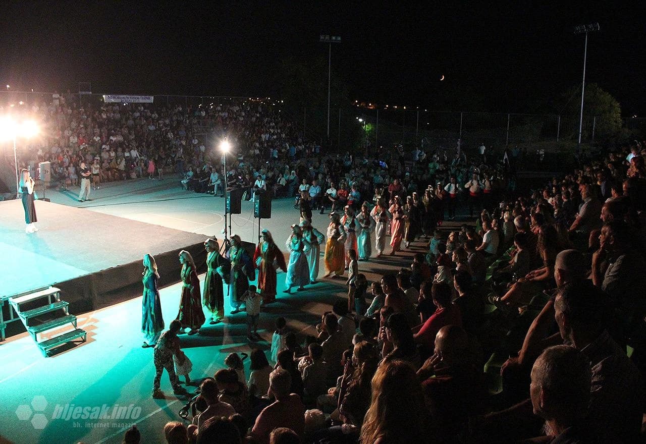 Detalj festivala susreti prijateljstva