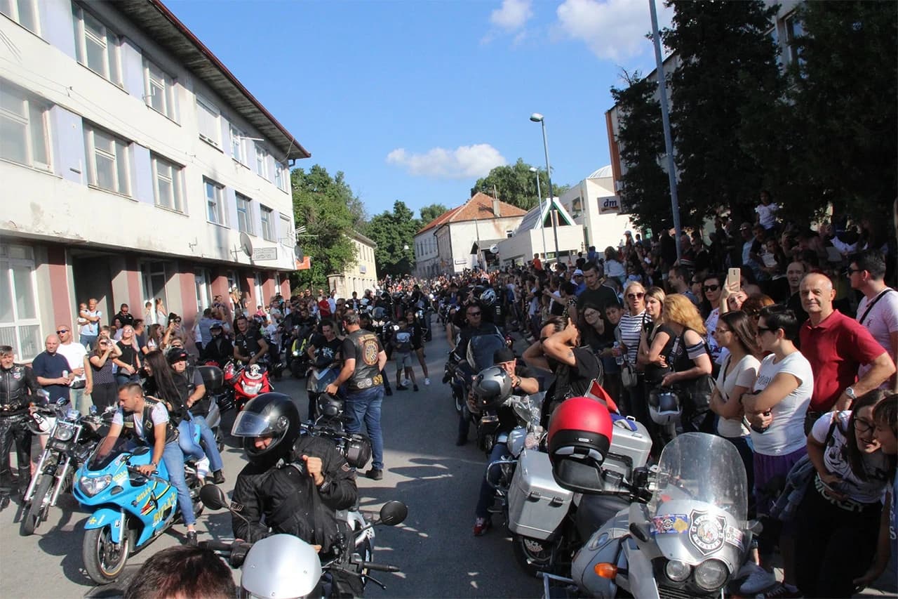 Defileom kroz grad započeo 18. Moto susret u Livnu