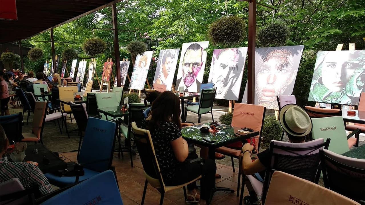 Postav u Garden summer bar u centru Širokog Brijega