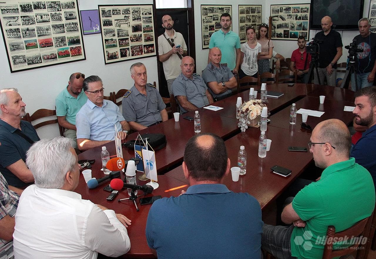 Detalj s održane konferencije za medije