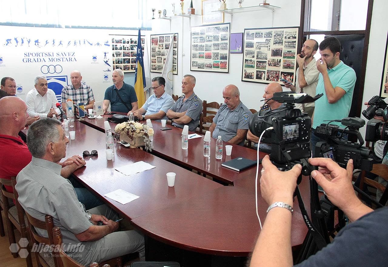 Detalj s održane konferencije za medije