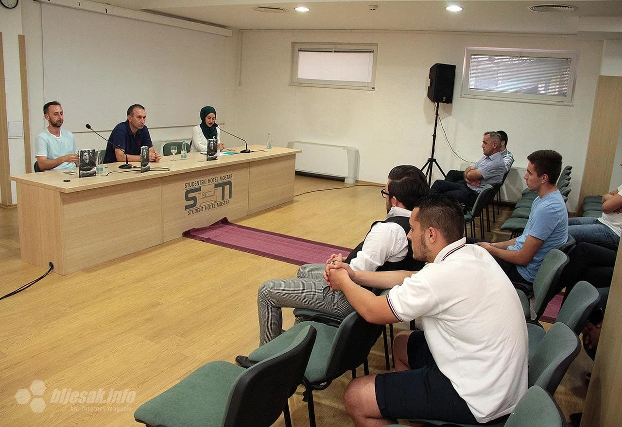 Detalj sa promocije knjige