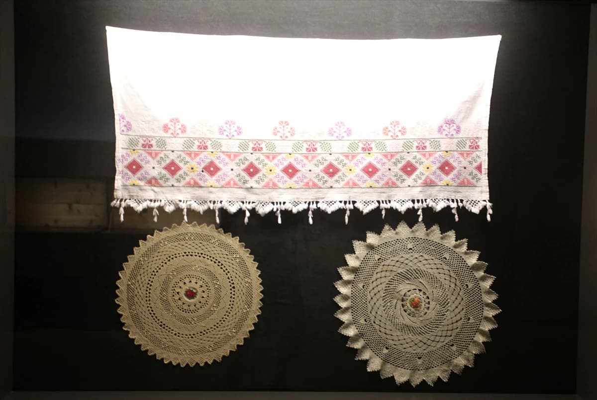 Izložba Nematerijalna kulturna baština u Federaciji Bosne i Hercegovine iz zbirke Karmela sv. Ilije