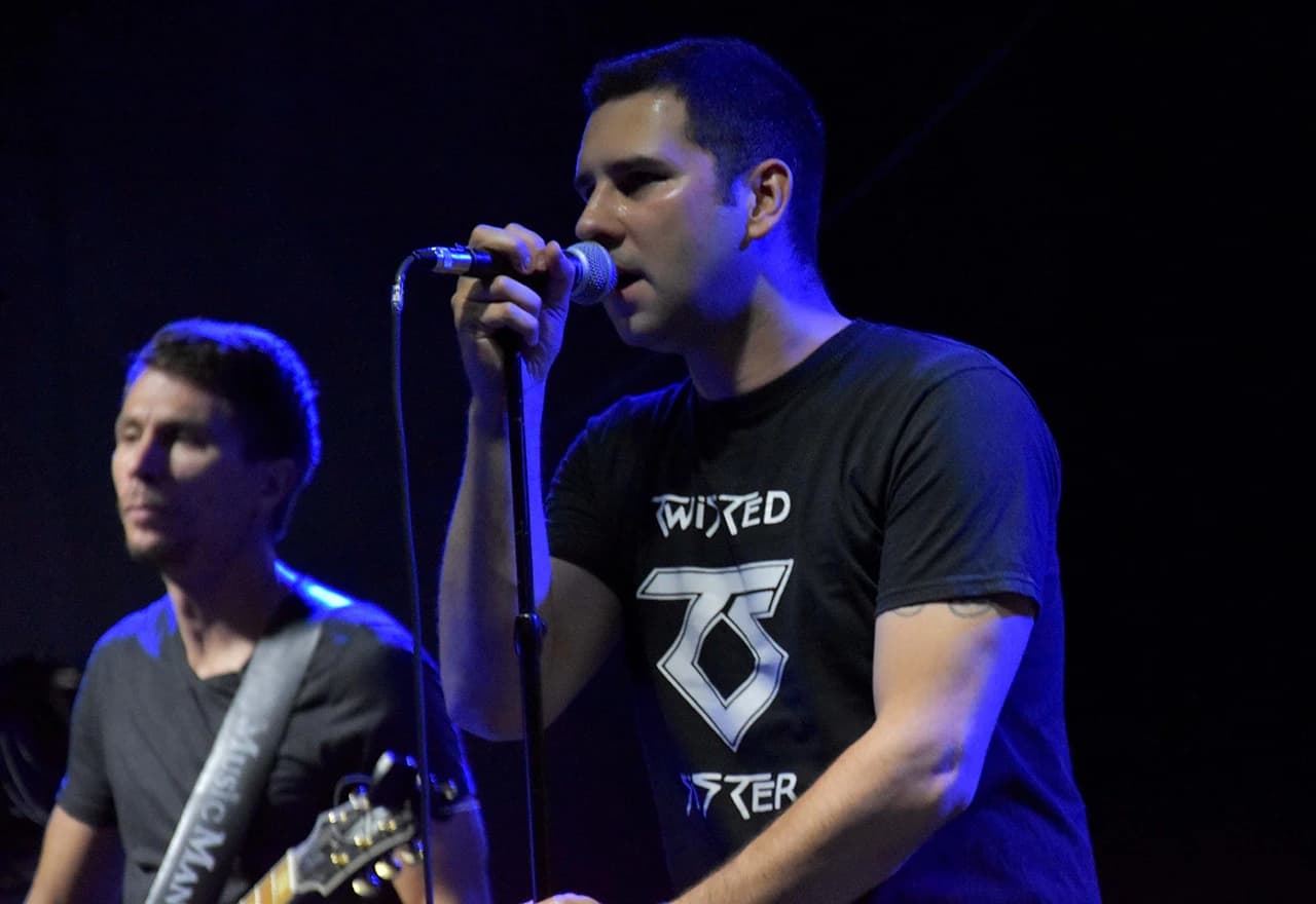 Nastup benda Mustang