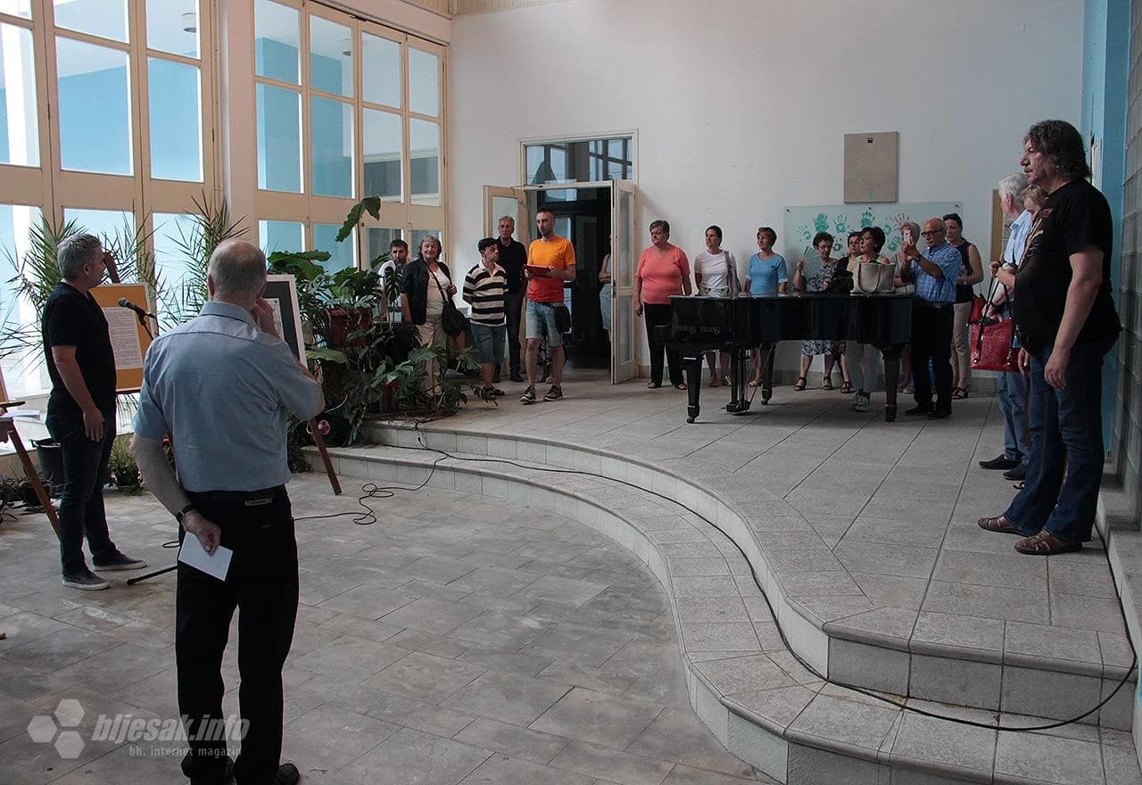 Detalj s otvorenja izložbe