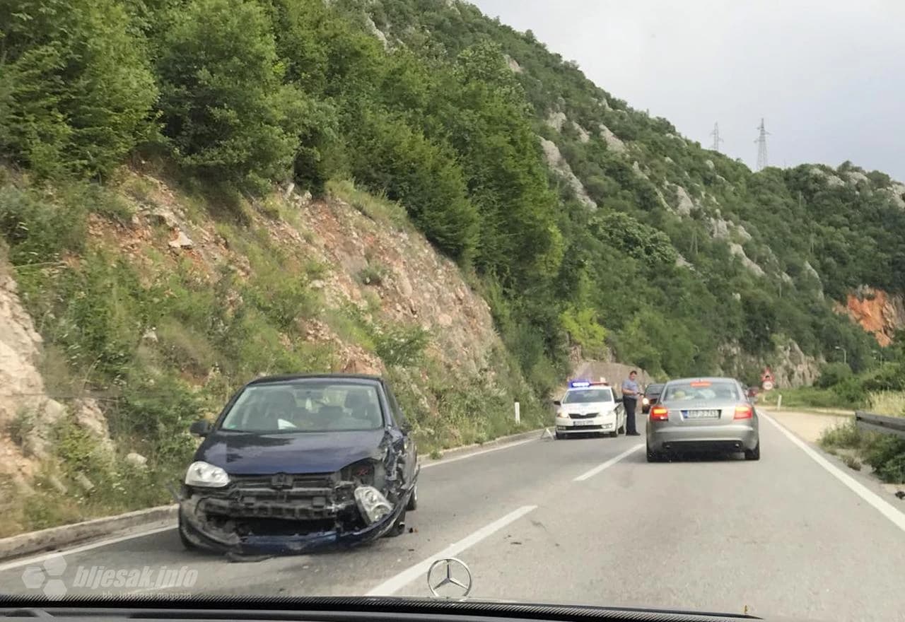 Prometna nesreća dogodila se u mjestu Salakovac.