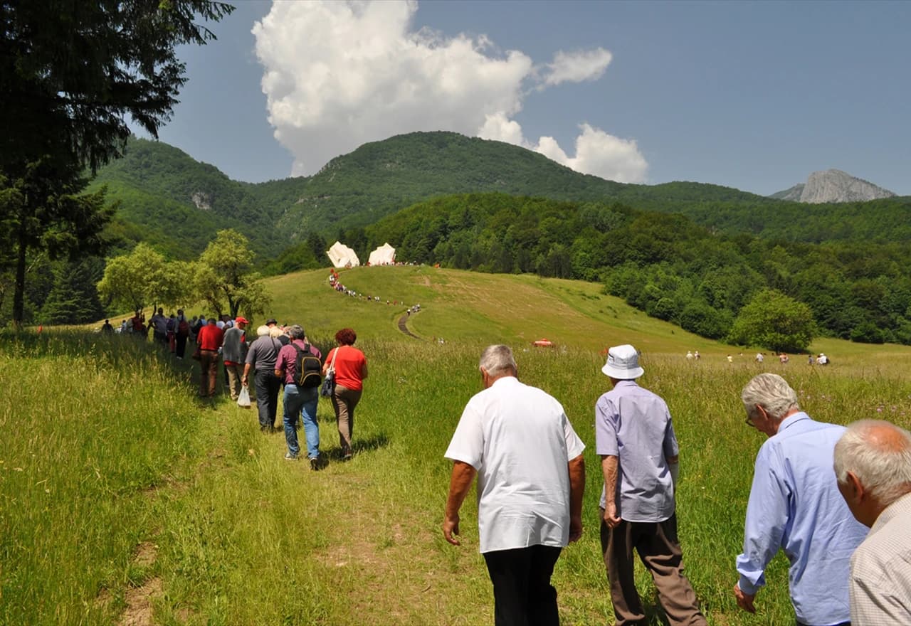 U Dolini heroja na Tjentištu obilježena 76. godišnjica Bitke na Sutjesci