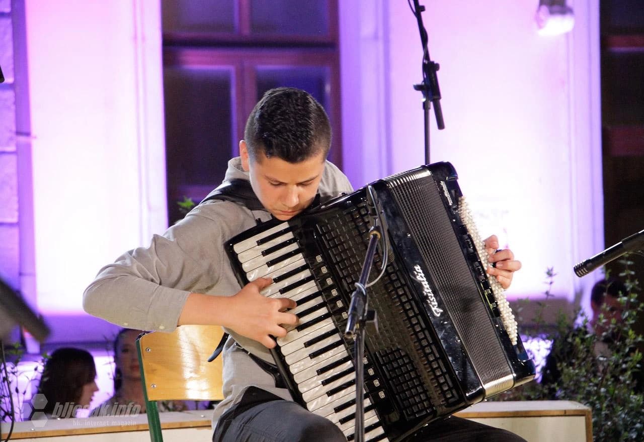Glazbena i Muzička škola u Mostaru održale zajednički koncert
