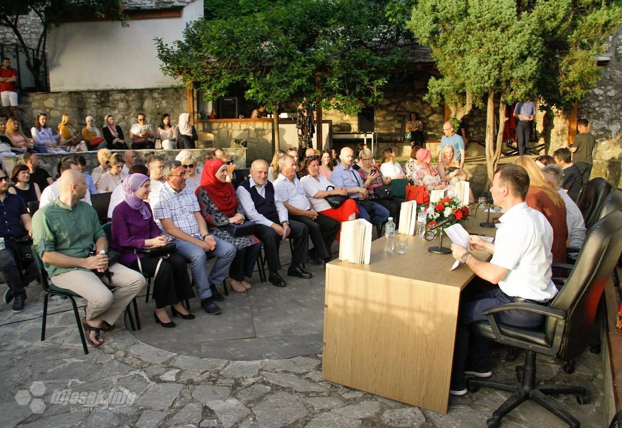 Predstavljena knjiga Komunikacija u školi autora Semira Šejtanića