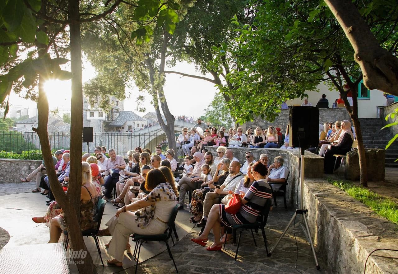 Predstavljena knjiga Komunikacija u školi autora Semira Šejtanića