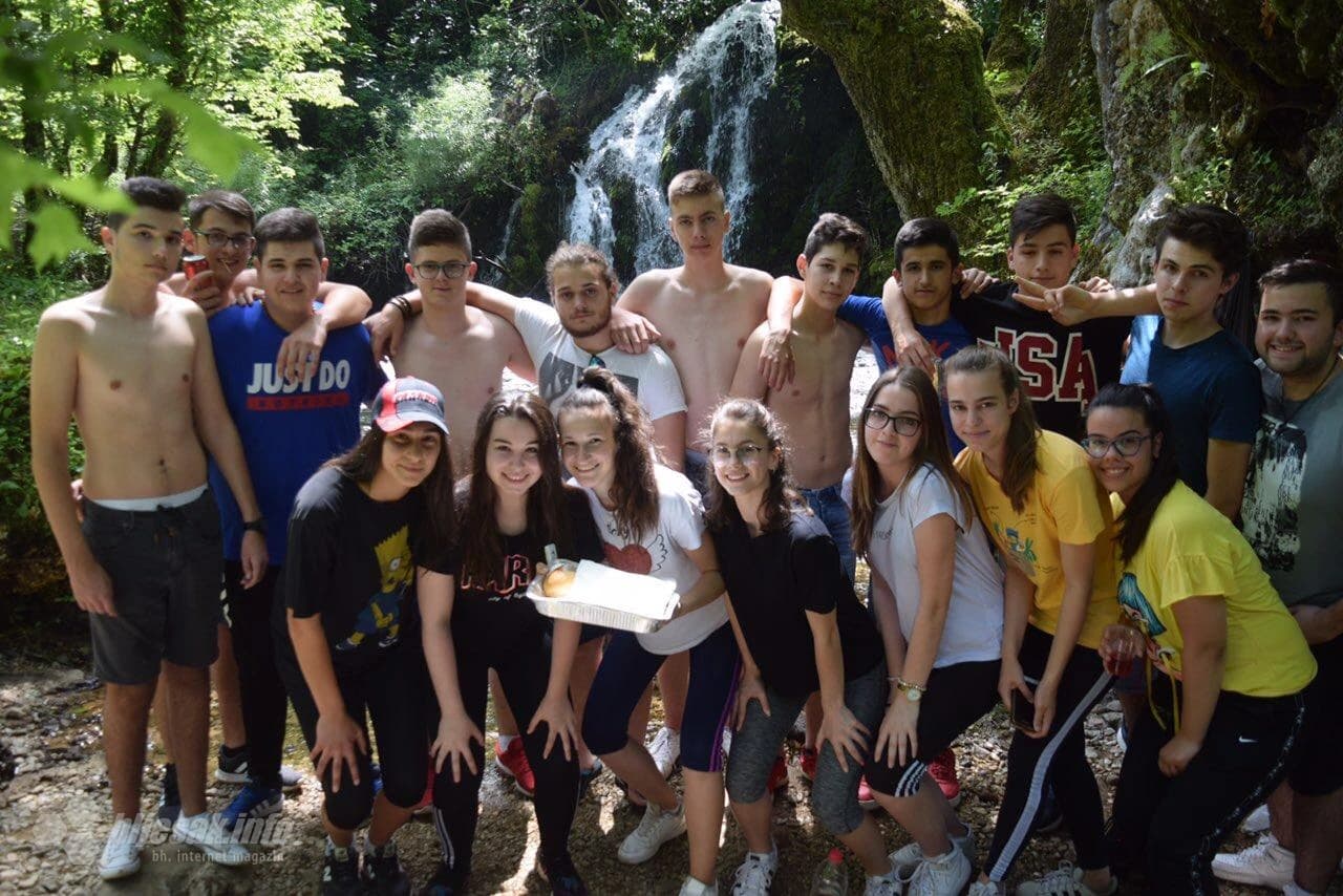 Širokobriješki školarci posljednji dan nastave proslavili u Borku
