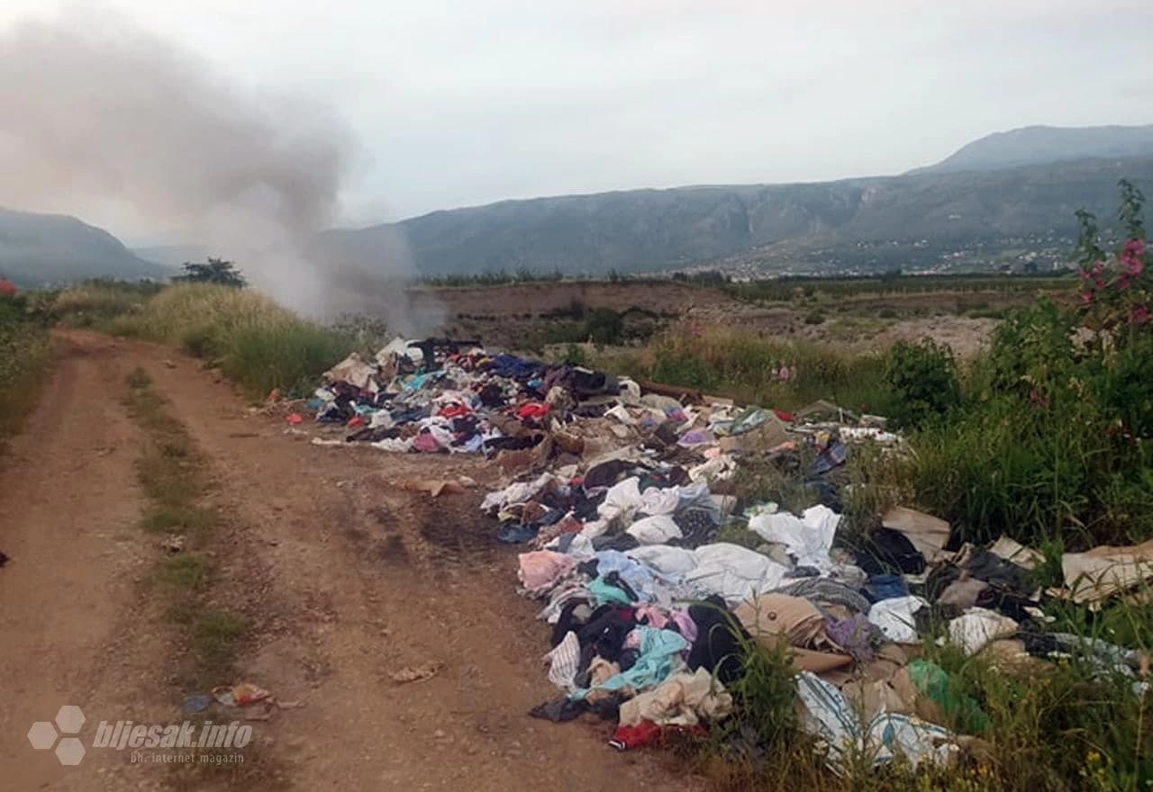 Gorjela divlja deponija kraj Mostara