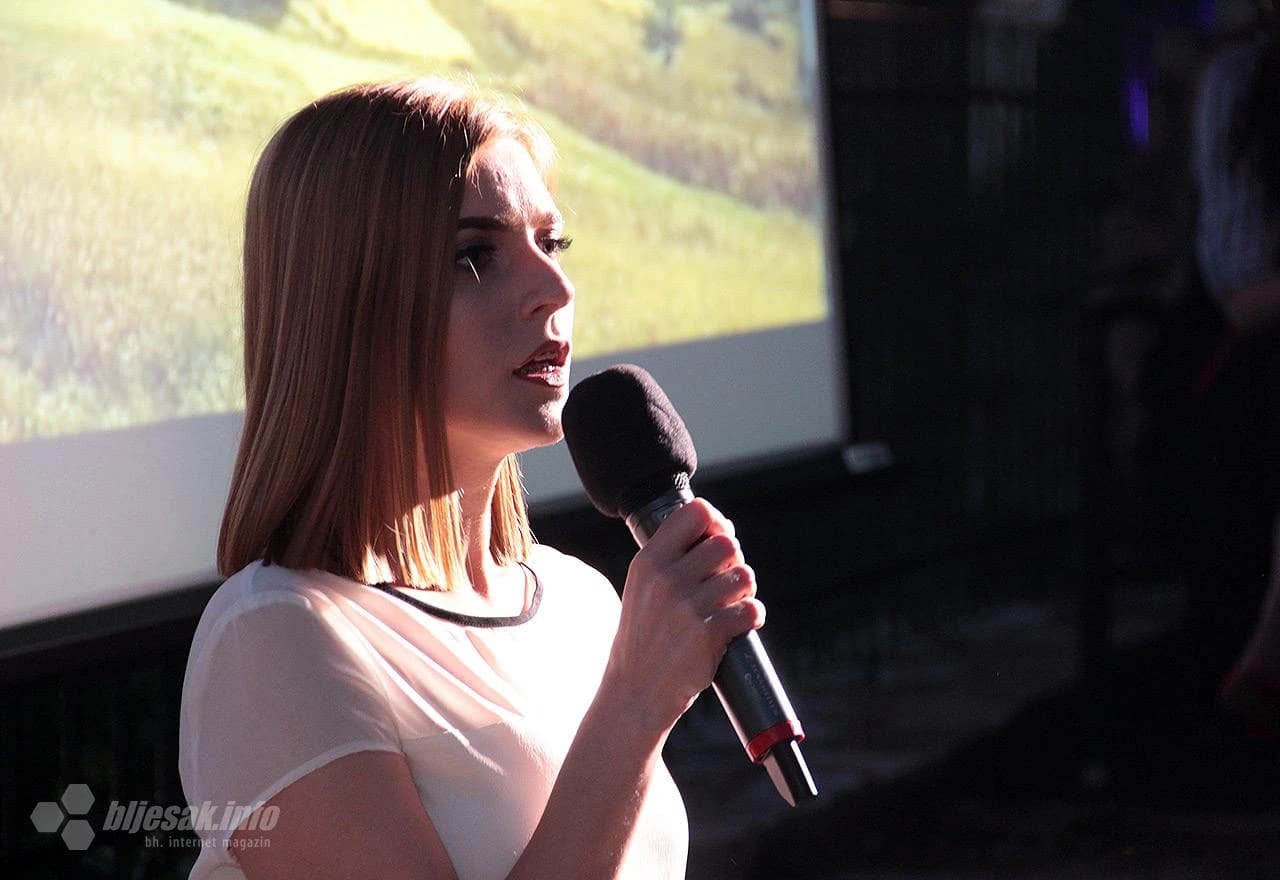 Detalj s večeri poezije