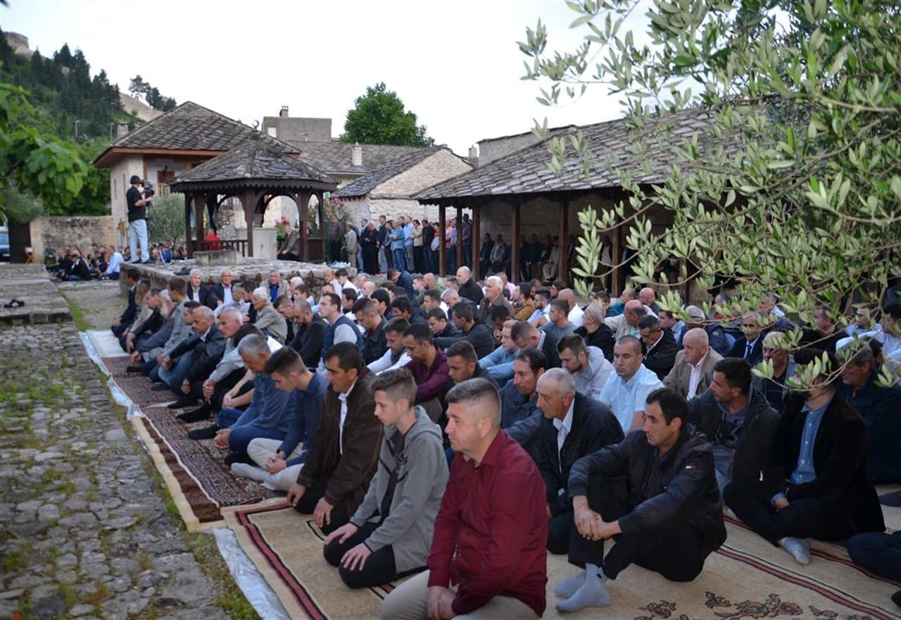 Detalj sa Bajram namaza u Stocu