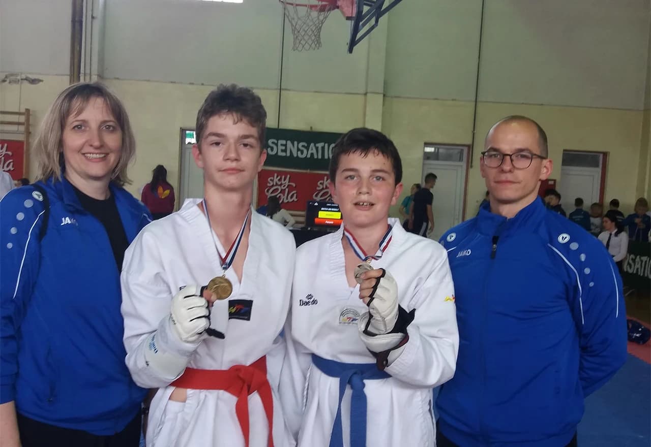 14 medalja i 2 ekipna plasmana za Mostarski taekwondo klub Cro Star