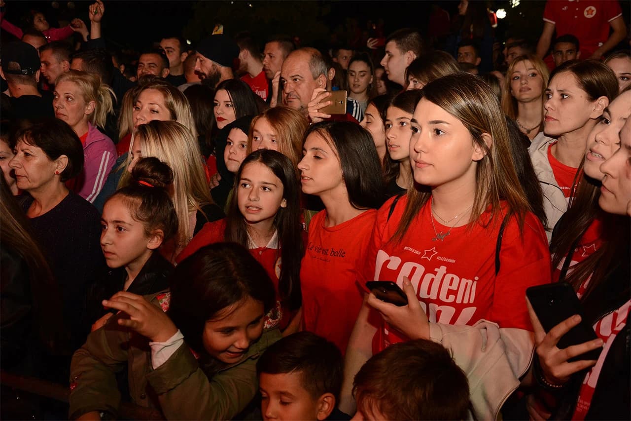  Više tisuća ljudi na Trgu Musala