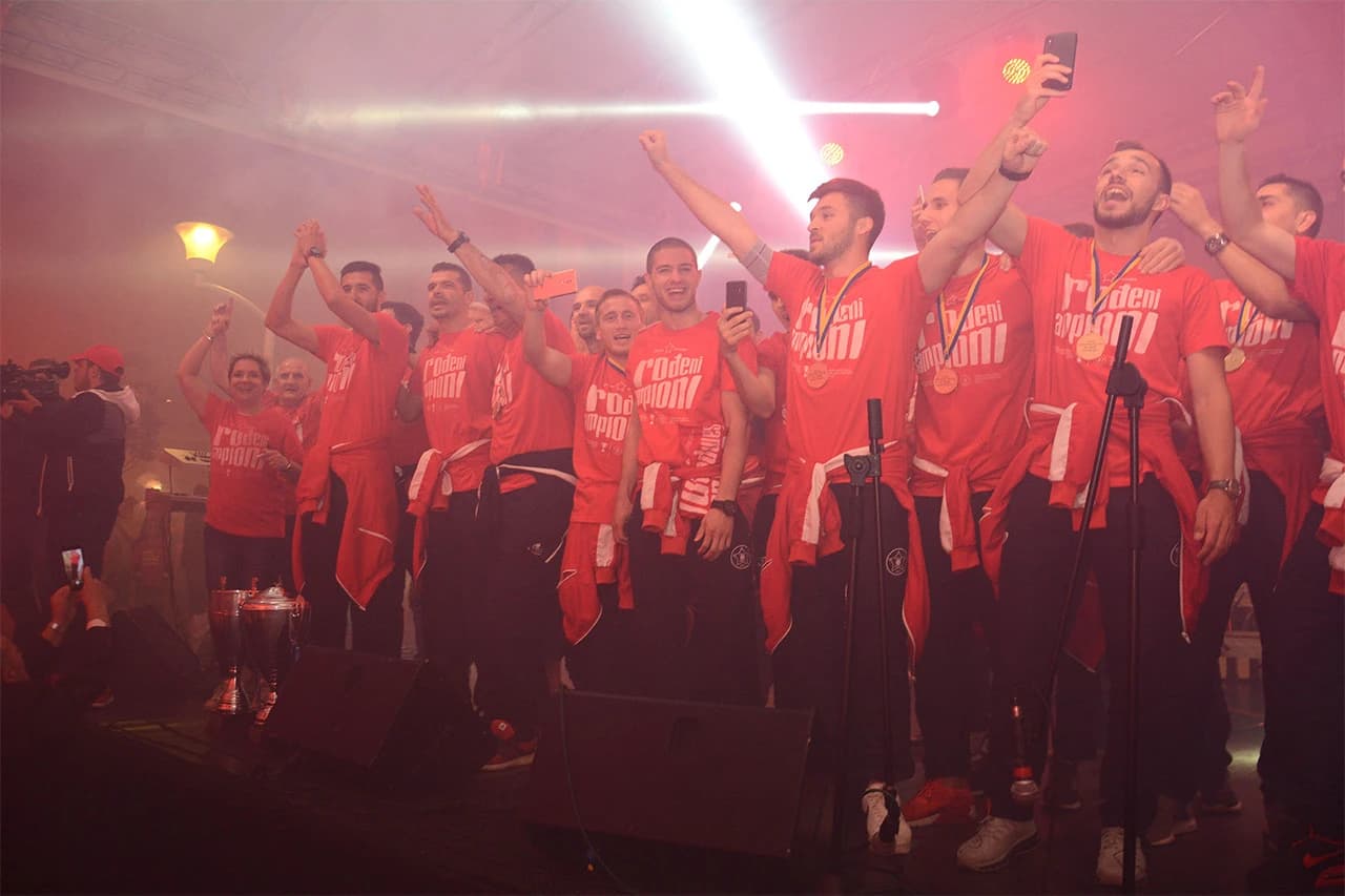  Više tisuća ljudi na Trgu Musala