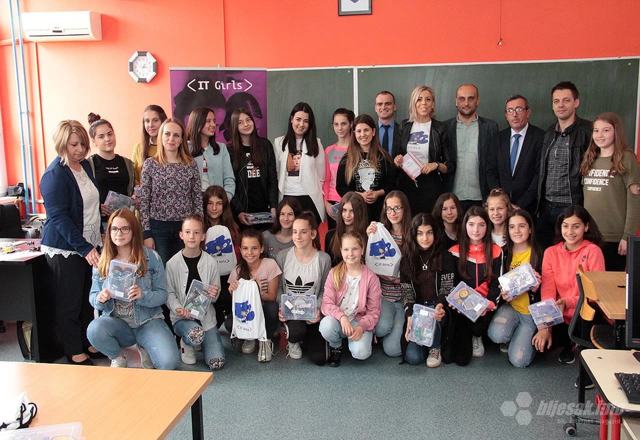 Detalj s uručenja donacije