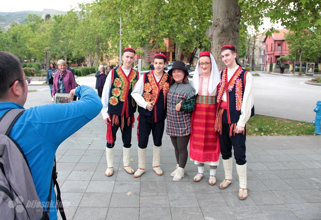 Zvijezde na crvenom tepihu