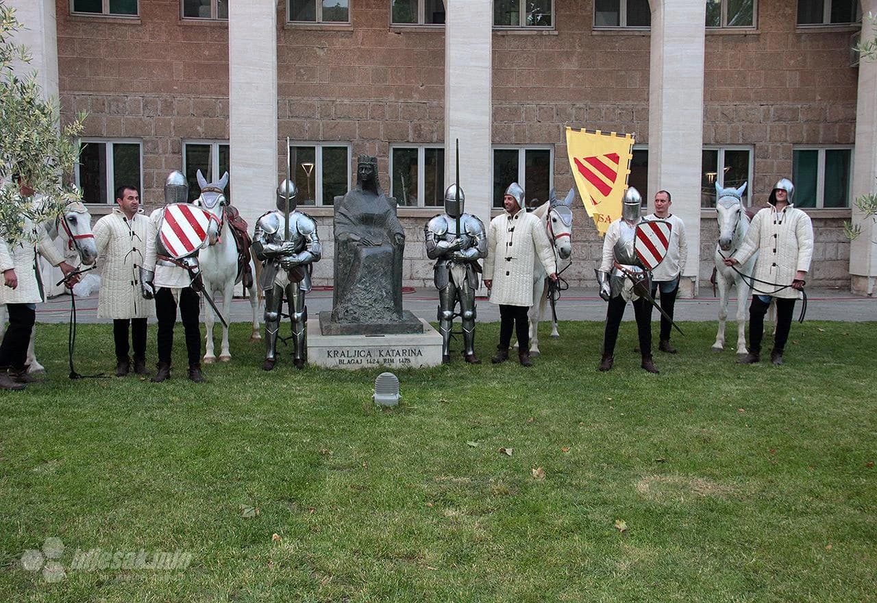 Zvijezde na crvenom tepihu