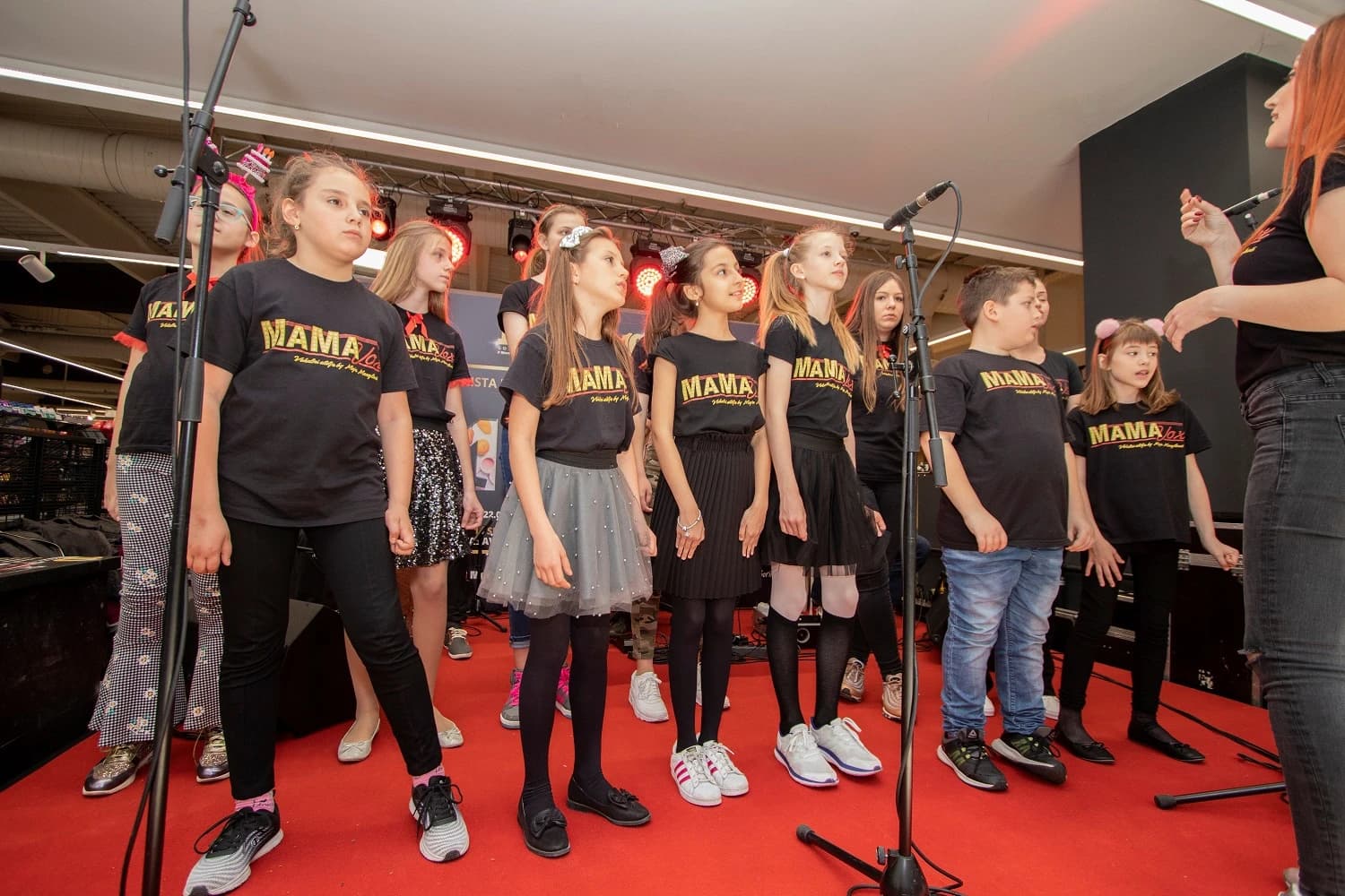 Sa zabave u Mecator centru Borik