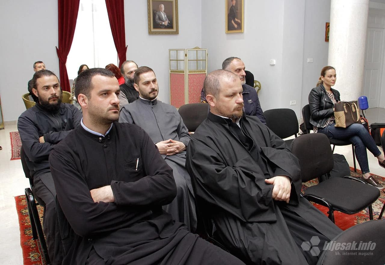 Pravoslavni svećenici u Mostaru potpisali Plan provedbe Platforme za mir 