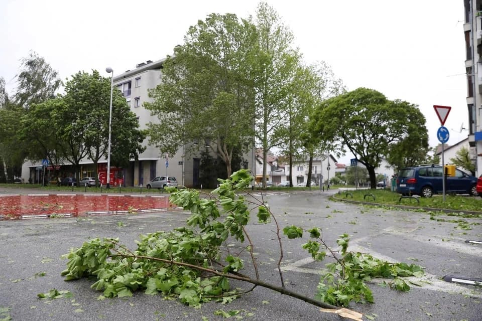 Olujno nevrijeme izazvalo kaos u Zagrebu