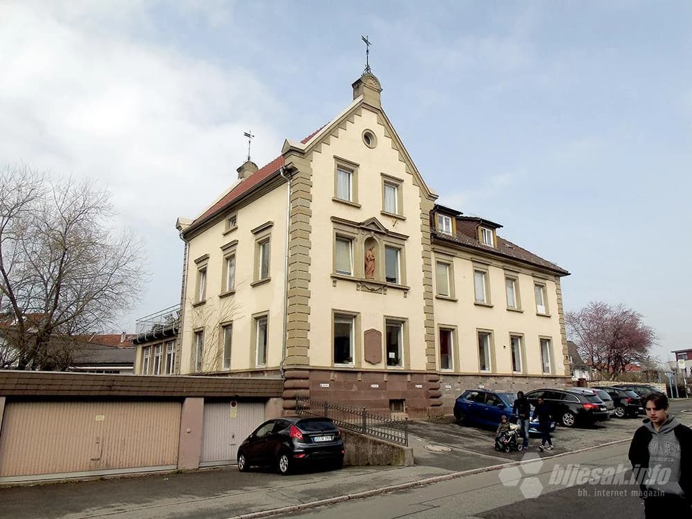 Kuća s kipom svete Elizabete