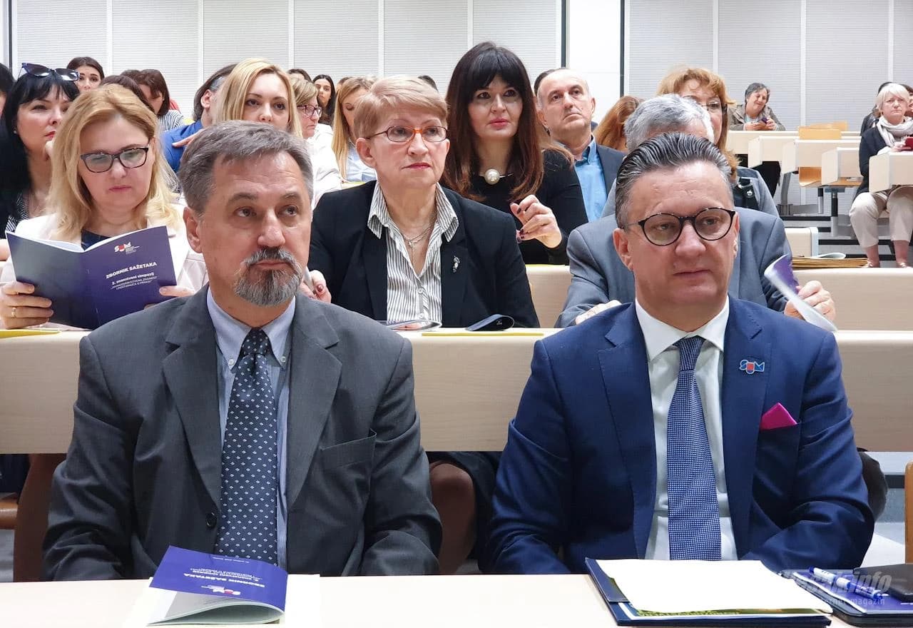 II Simpozij posvećen javnom zdravstvu, na temu 'Javnozdravstvena znanost i postignuća u praksi' 