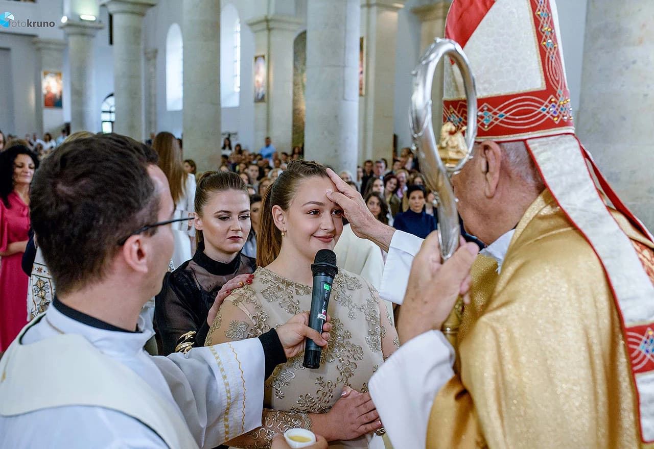 Krizma u širokobriješkoj crkvi Uznesenja BDM