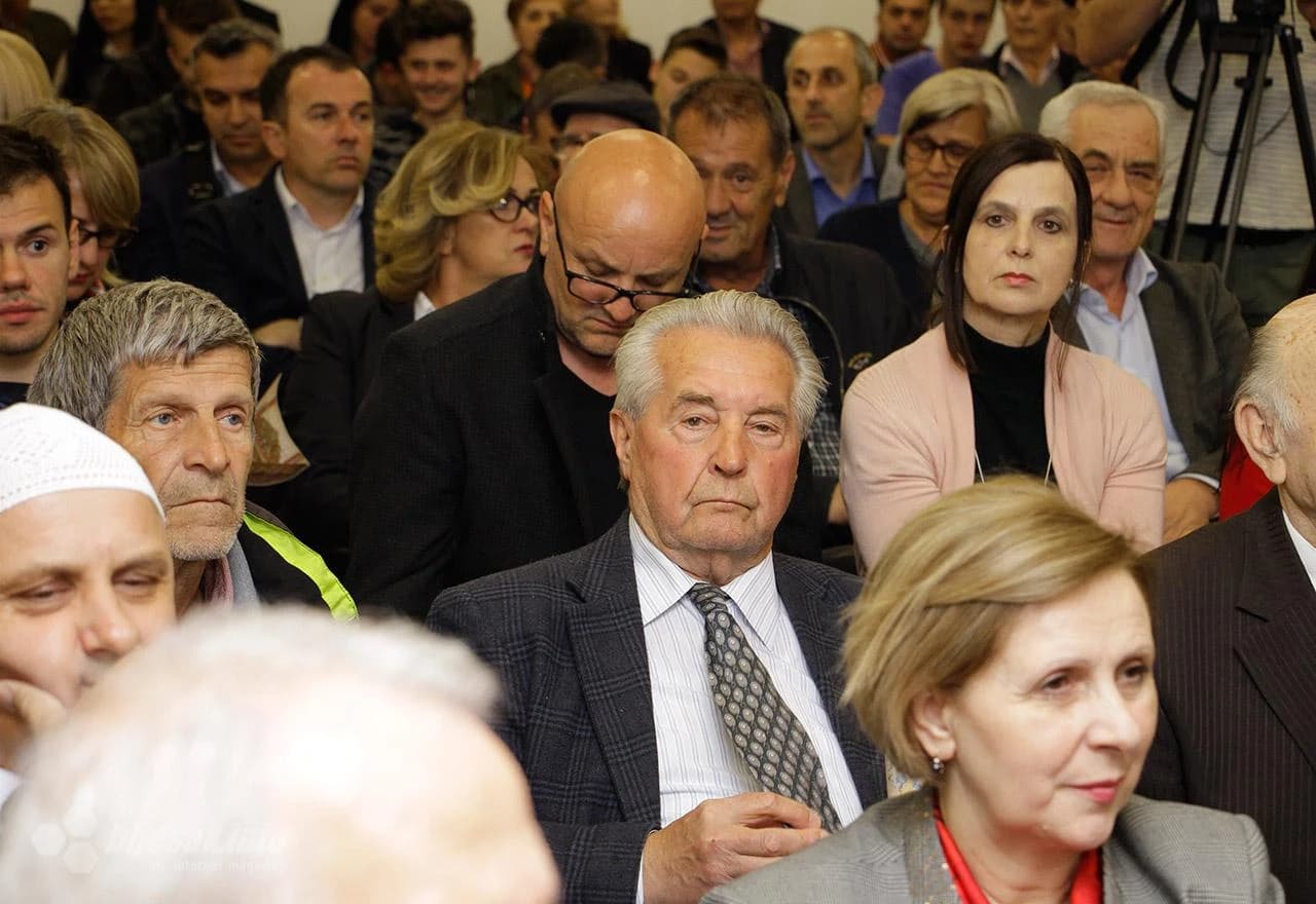 Otvorena izložba Kur'ana s antikvitetima starim 300 godina